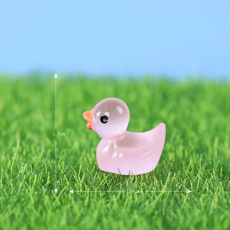 10Pcs Glow-in-the-Dark Resin Duck Set - Durable and Cute Car Dashboard Decor for A Charming Interior