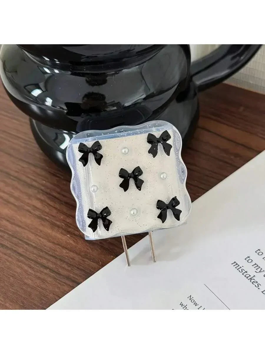 Pearl Design Charger Set, Includes Charging Cable Protector