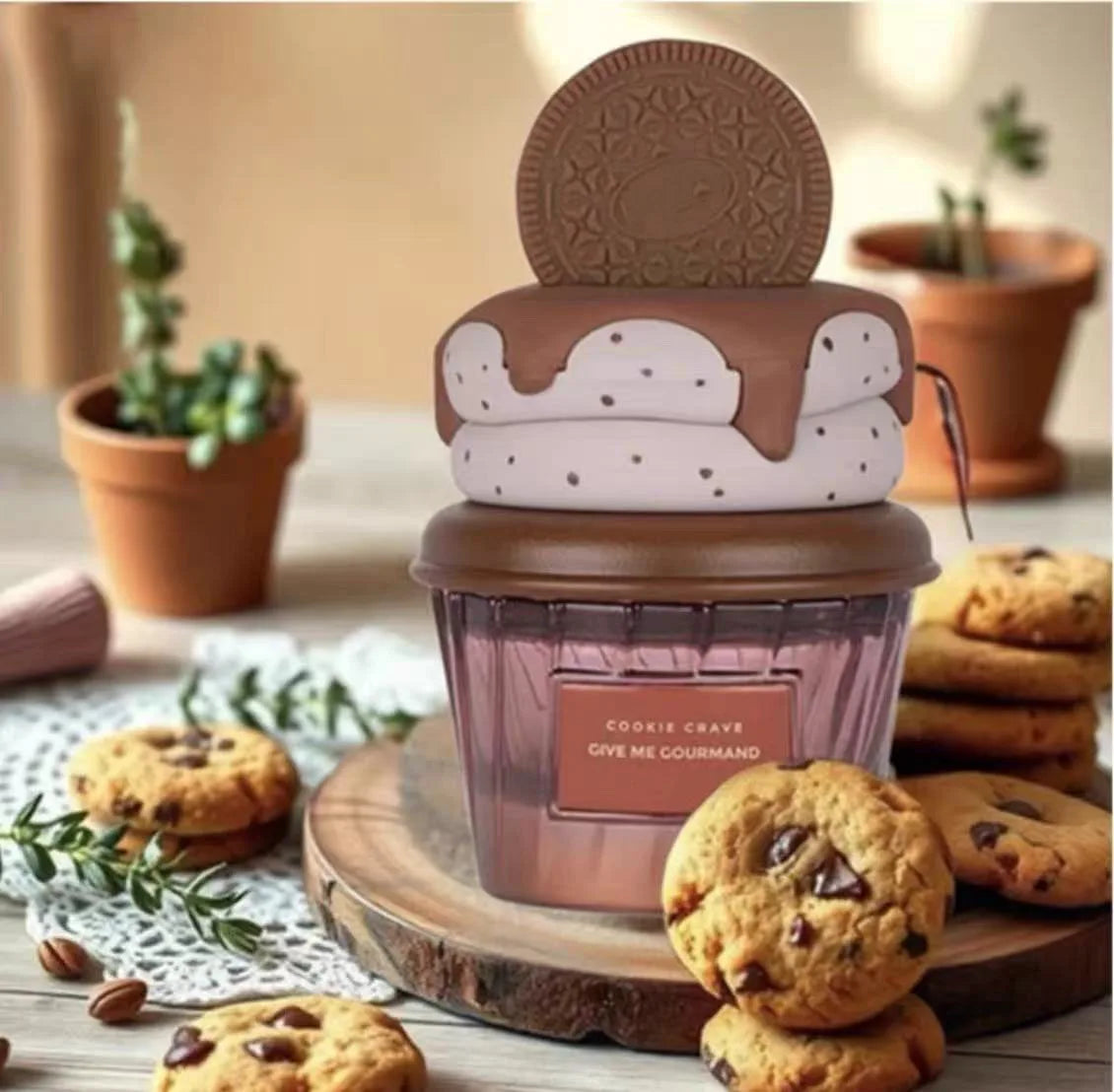 GIVE ME GOURMAND is a new product with six styles of delicacies, women's perfume and spray
