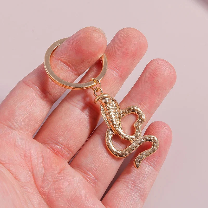 Fashion Crystal Cherry Keychain Creative Fruit Key Chain Cute Girl Key Ring Chains Car Bag Pendant Charm for Women Jewelry Gift