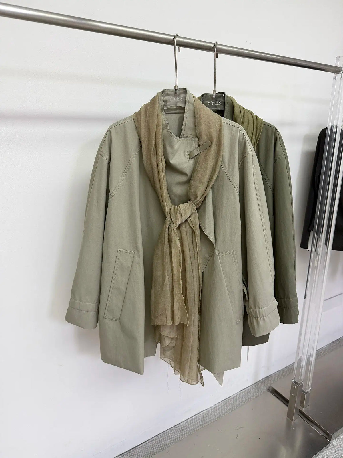 Simple And Atmospheric Lace Up Trench Coat For Women, 2026 Autumn New Commuter Loose Jacket With Silk Scarf