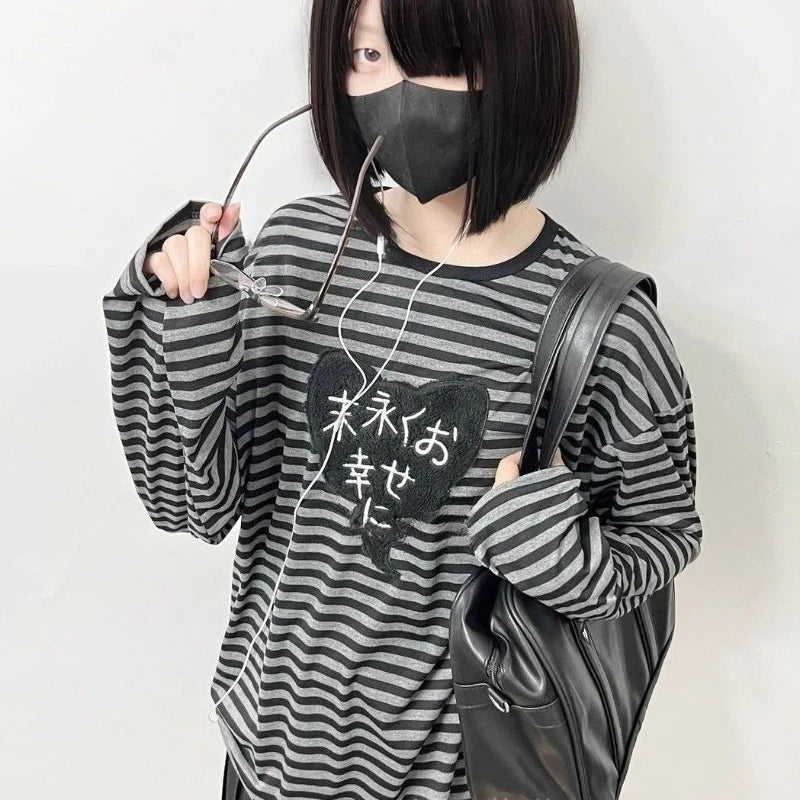 Punk Vintage O Neck Long Sleeve Shirts Striped Design Harajuku Embroidery Tops Y2k Autumn Winter Loose Casual Base Layer T-shirt