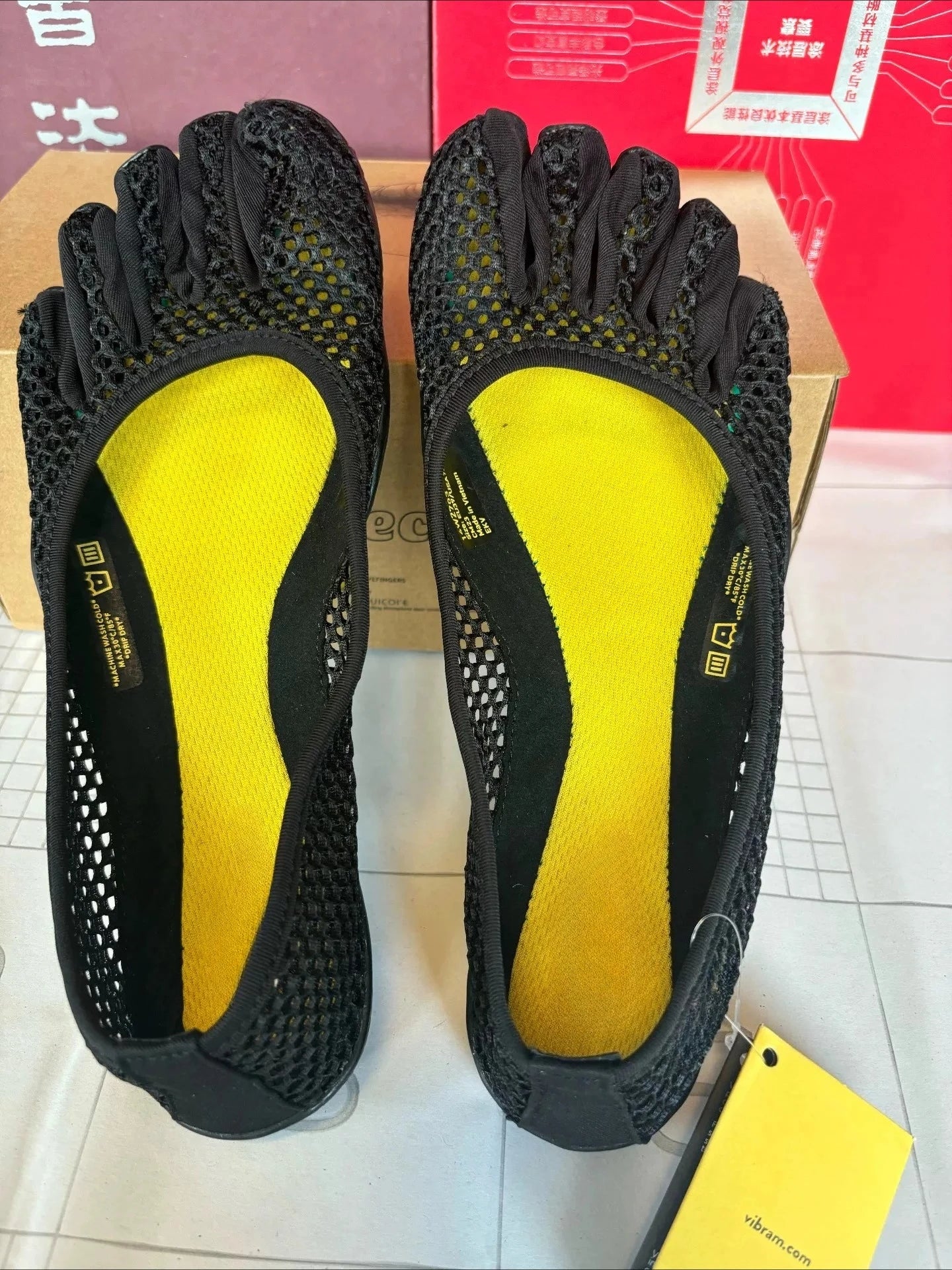 Five Fingers Breathable Non-Slip Barefoot Yoga Shoes Lightweight Indoor Gym Training Dance Casual Sports Sneakers