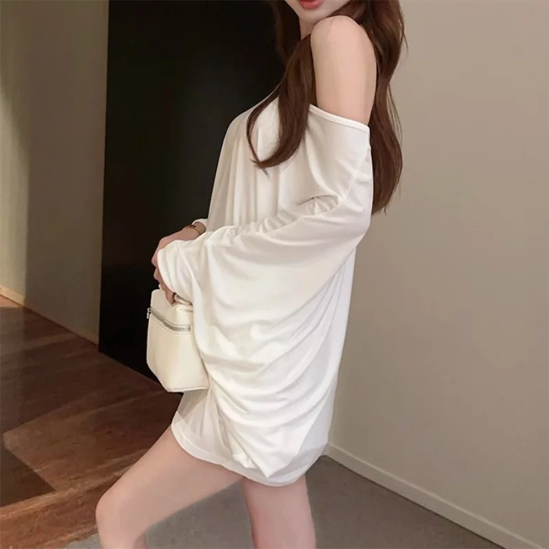 Solid Oversized T-shirt for Women's Casual Loose Top Fashion Bat Sleeves Simple Sexy Off Shoulder Korean Baggy T shirts Autumn