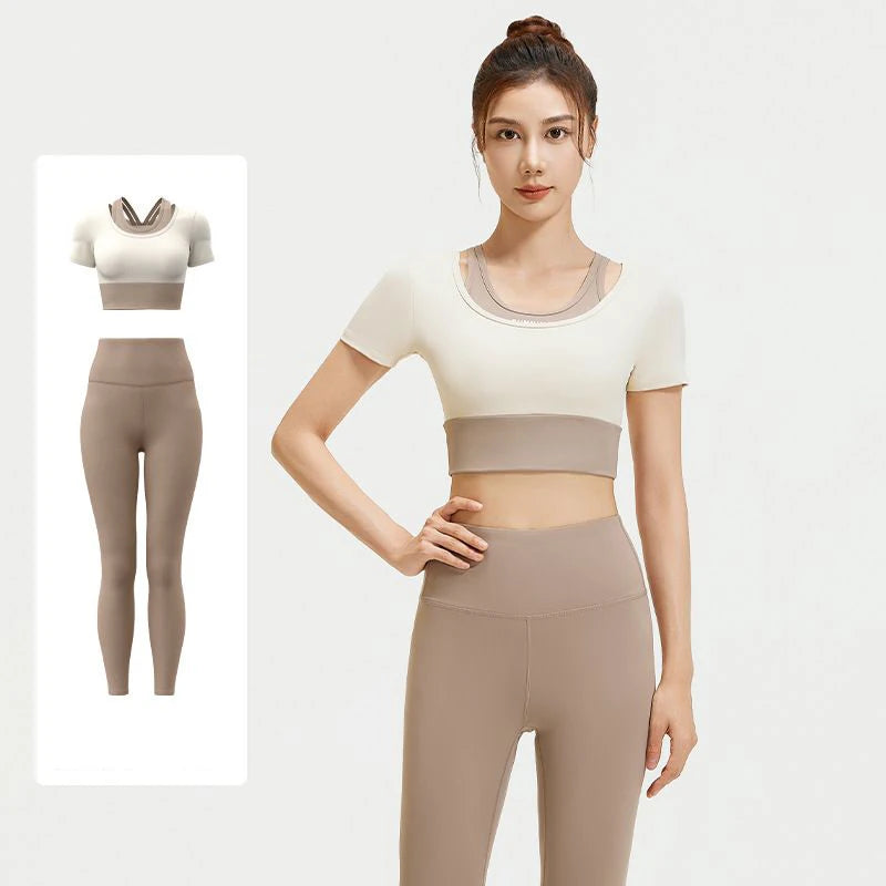 2026 New Women Running Fitness Activewear Set with Built-In Bra Pads Comfortable Breathable Body-Hugging 2 Piece Yoga Set