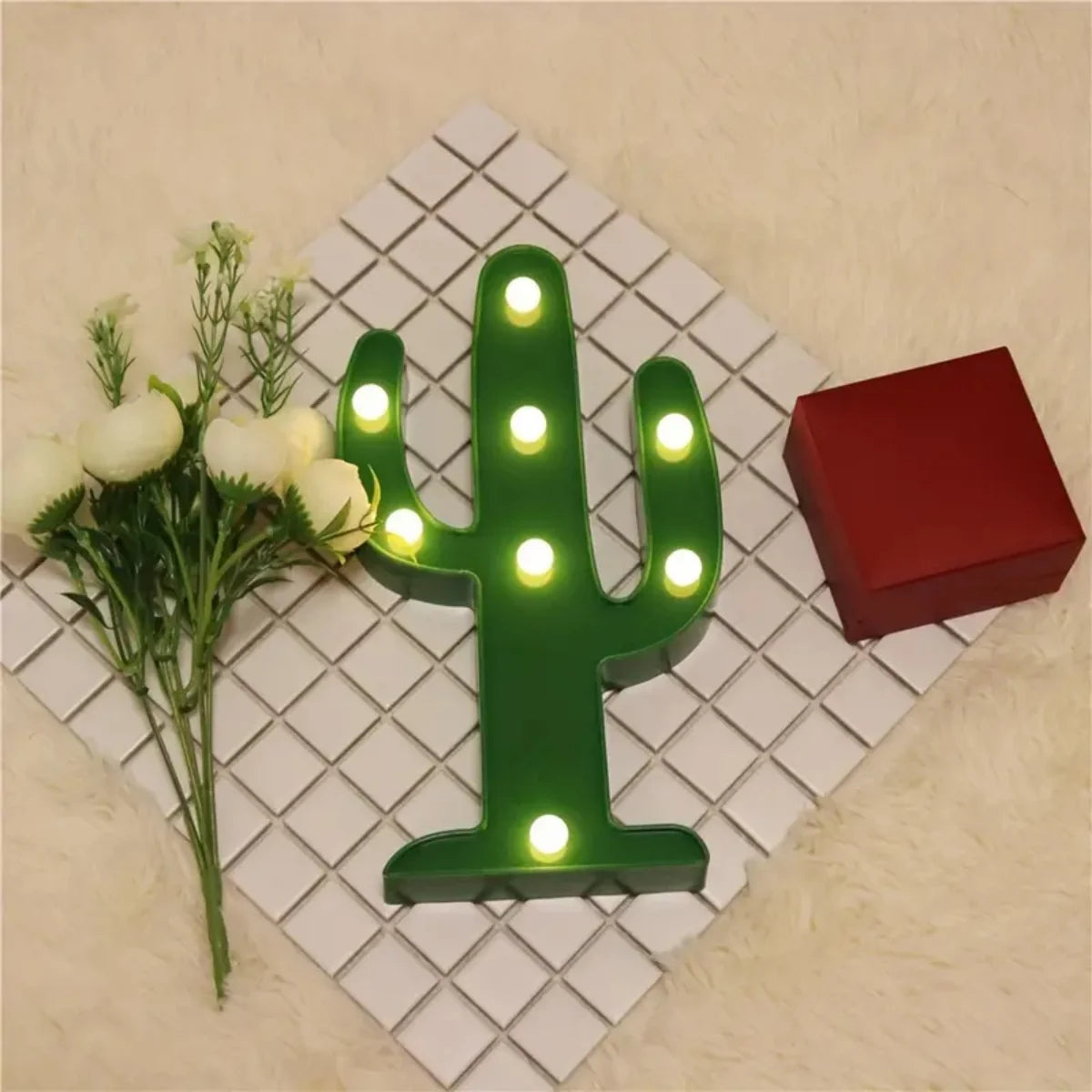 1pc Cactus Shaped Battery Operated Night Light Green Plastic Cactus Mini Table Lamp Wall Mountable Suitable For Bedroom Decor