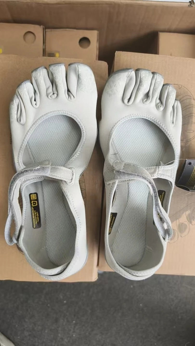 Five Fingers Breathable Non-Slip Barefoot Yoga Shoes Lightweight Indoor Gym Training Dance Casual Sports Sneakers