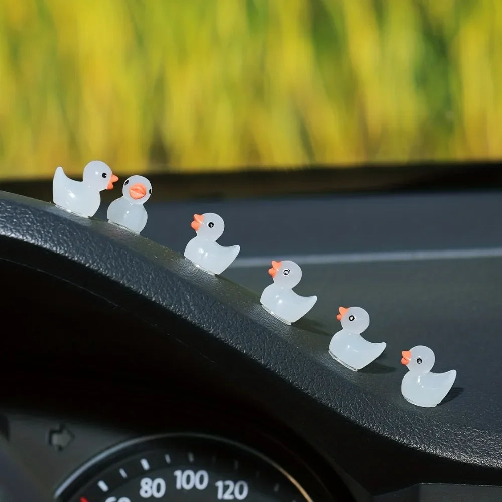 10Pcs Glow-in-the-Dark Resin Duck Set - Durable and Cute Car Dashboard Decor for A Charming Interior