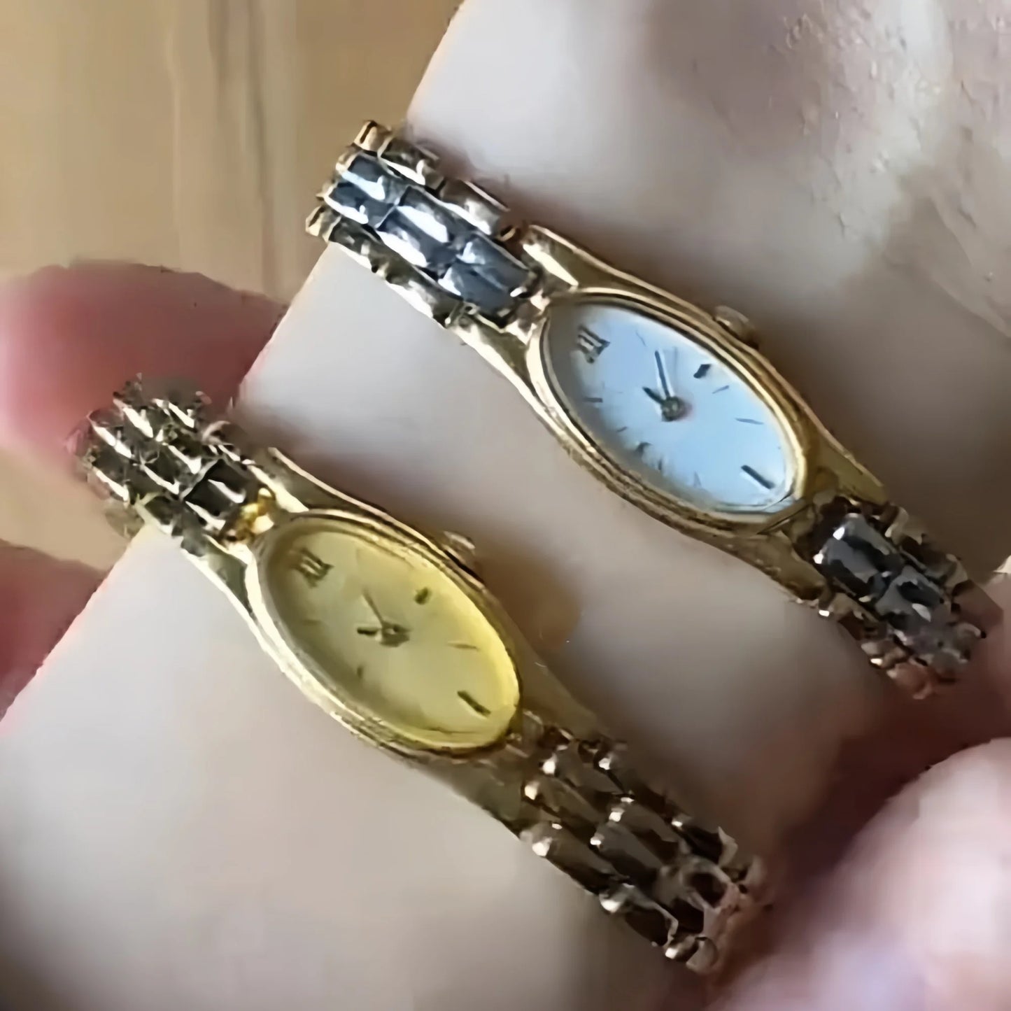 2025 new vintage style waterproof  artistic quartz light luxury  women's watch steel