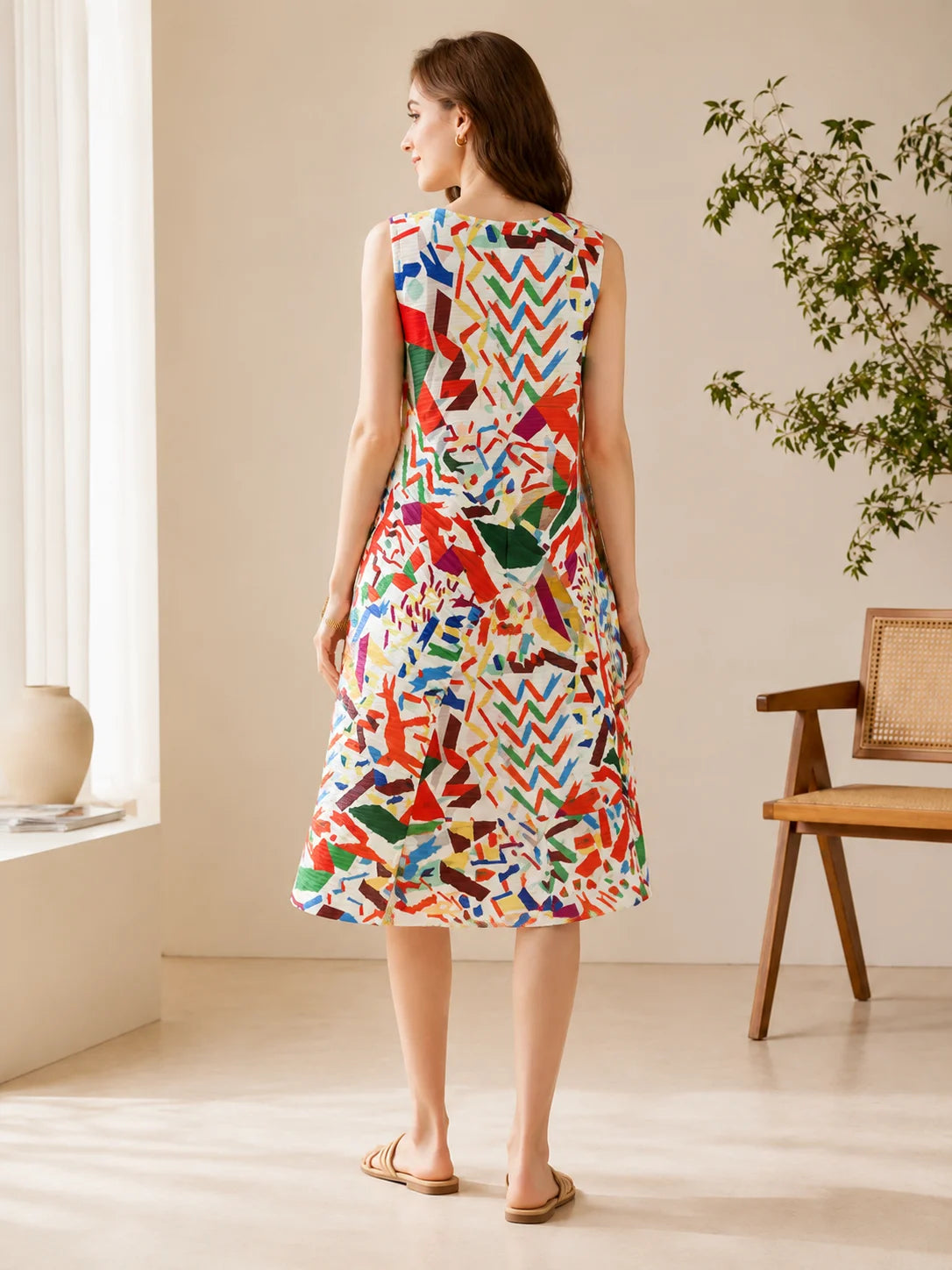 Women Pleated Sleeveless Midi Dress, Abstract Geometric Colorful Art Print Loose A‑Line Tank Dress Round Neck Casual Summer Vacation Party Midi Dresses for Ladies