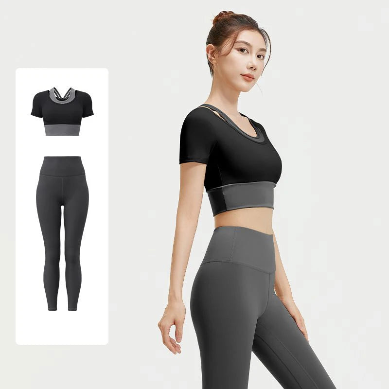 2026 New Women Running Fitness Activewear Set with Built-In Bra Pads Comfortable Breathable Body-Hugging 2 Piece Yoga Set