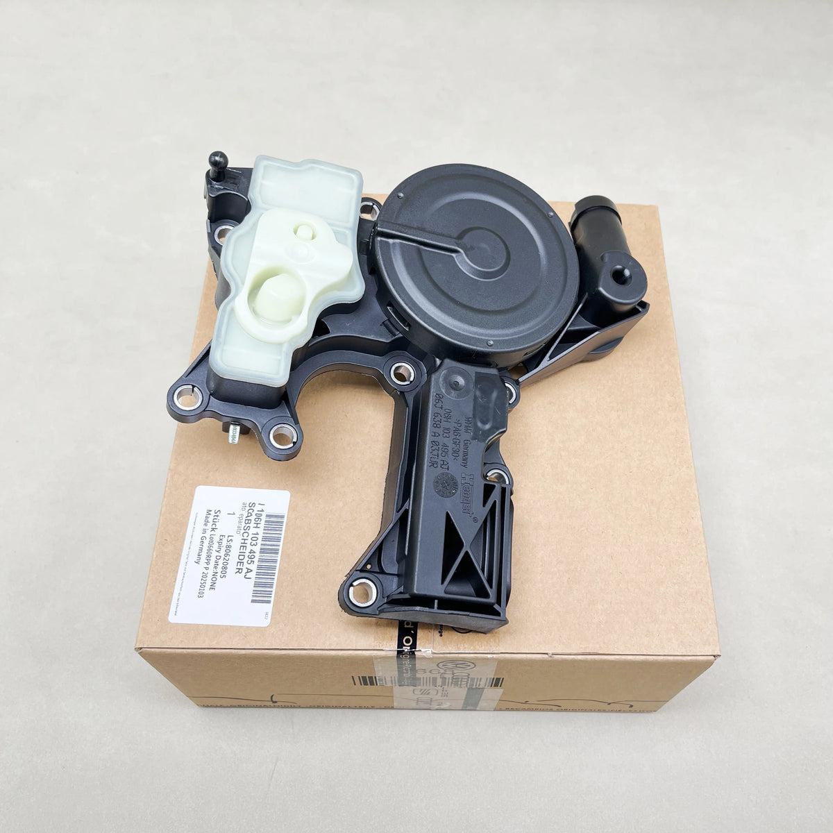 06H103495AH EA888 2 Oil Separator PCV Valve Assembly For AUDI TT A4 A5 A6 Q5 For VW Golf GTI Tiguan Touran Passat CC 06H103495AJ