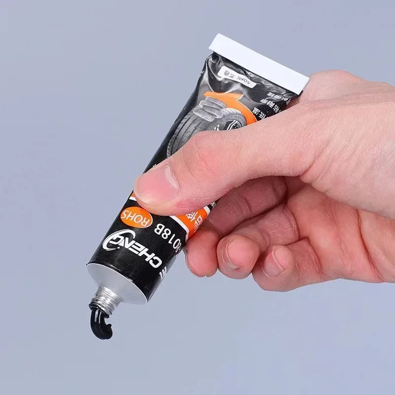 30/50ml Waterproof High Temperature Resistant Tyre Repair Liquid  Black Strong Rubber Glues Adhesive Glue Car Repairs Tools