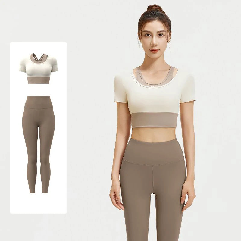 2026 New Women Running Fitness Activewear Set with Built-In Bra Pads Comfortable Breathable Body-Hugging 2 Piece Yoga Set