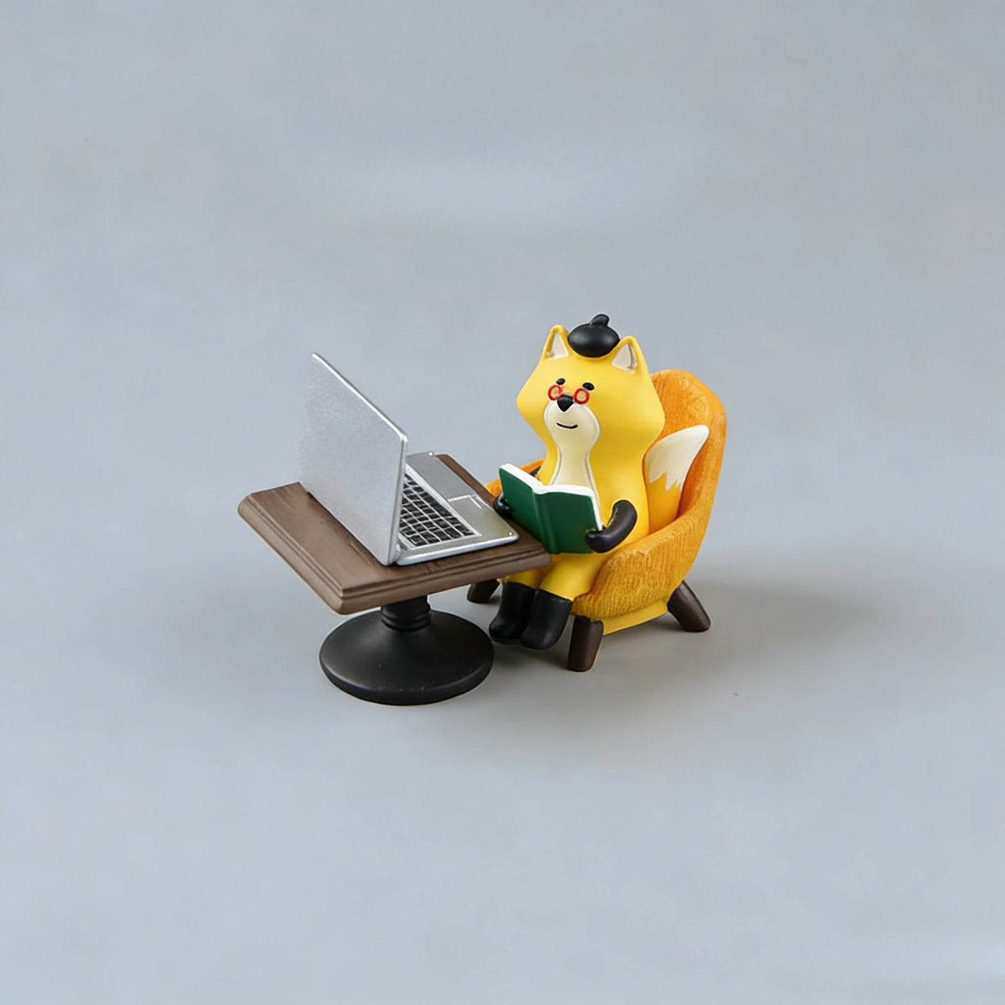 Cartoon Cat Frog Bear Yellow Chair Computer Office Model Mini Action Figures Resin Home Decor Accessories Desktop Figurine Toys