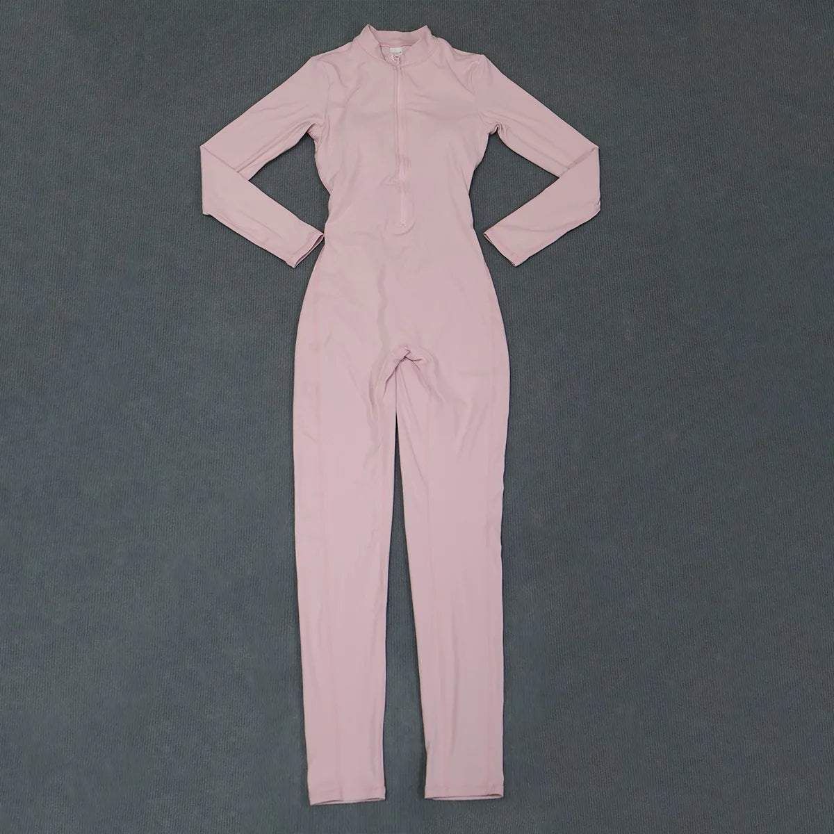 Ctenkevet Women's Long-Sleeved Jumpsuit Butt Lifting Gym Activewear Sport Outfit with Half-Zipper V-Back Design for Ladies