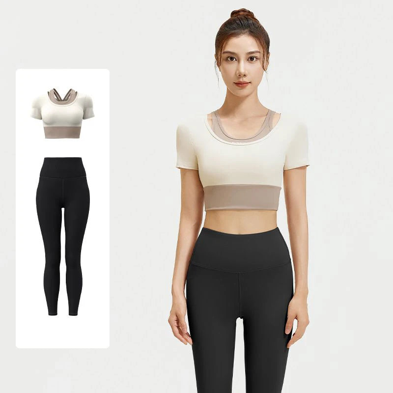 2026 New Women Running Fitness Activewear Set with Built-In Bra Pads Comfortable Breathable Body-Hugging 2 Piece Yoga Set