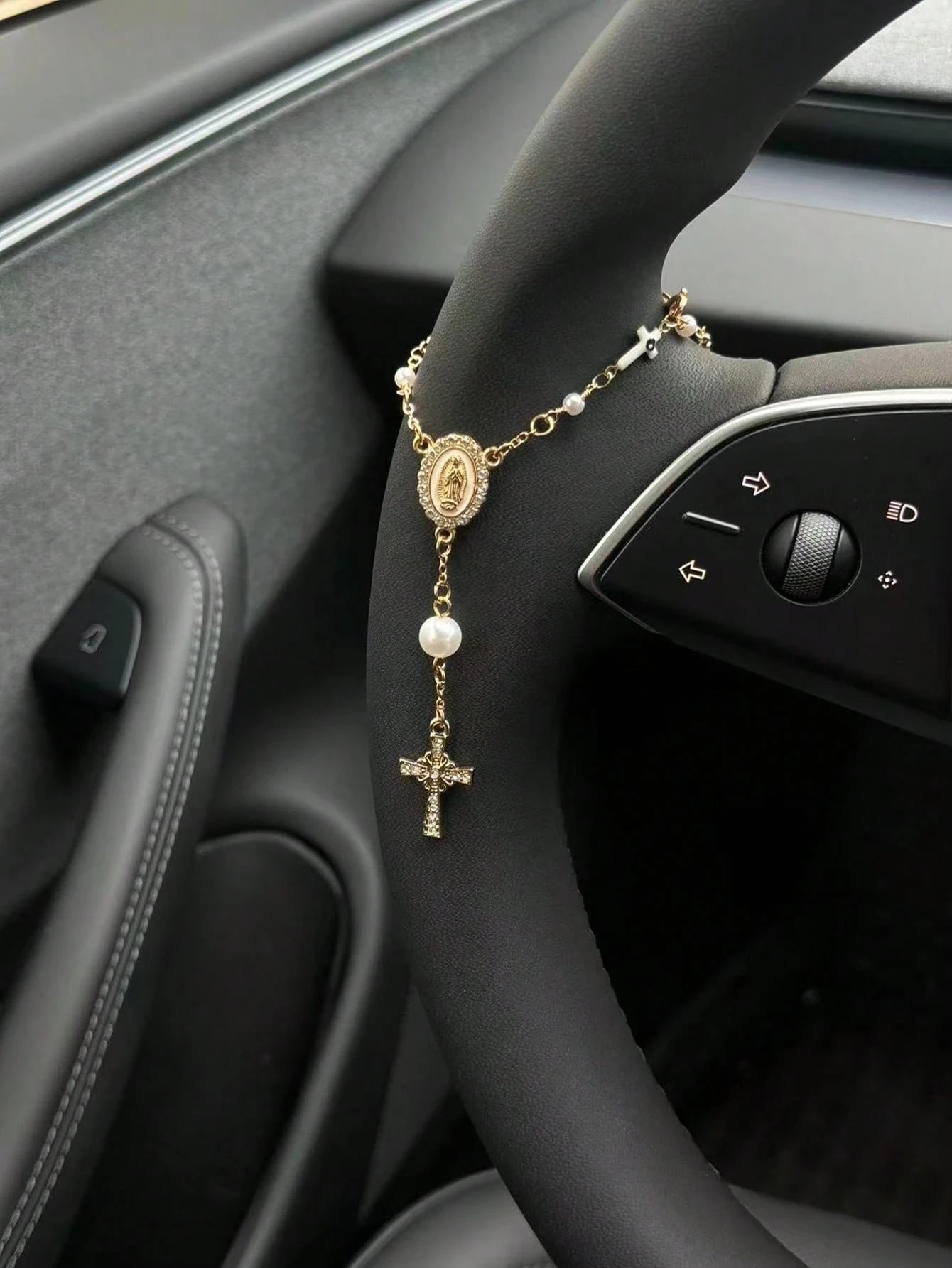 1 Steering Wheel Bead Pendant | Car Pendant Accessories | Car Pendant | Unique and Fashionable Car Pendant Decoration