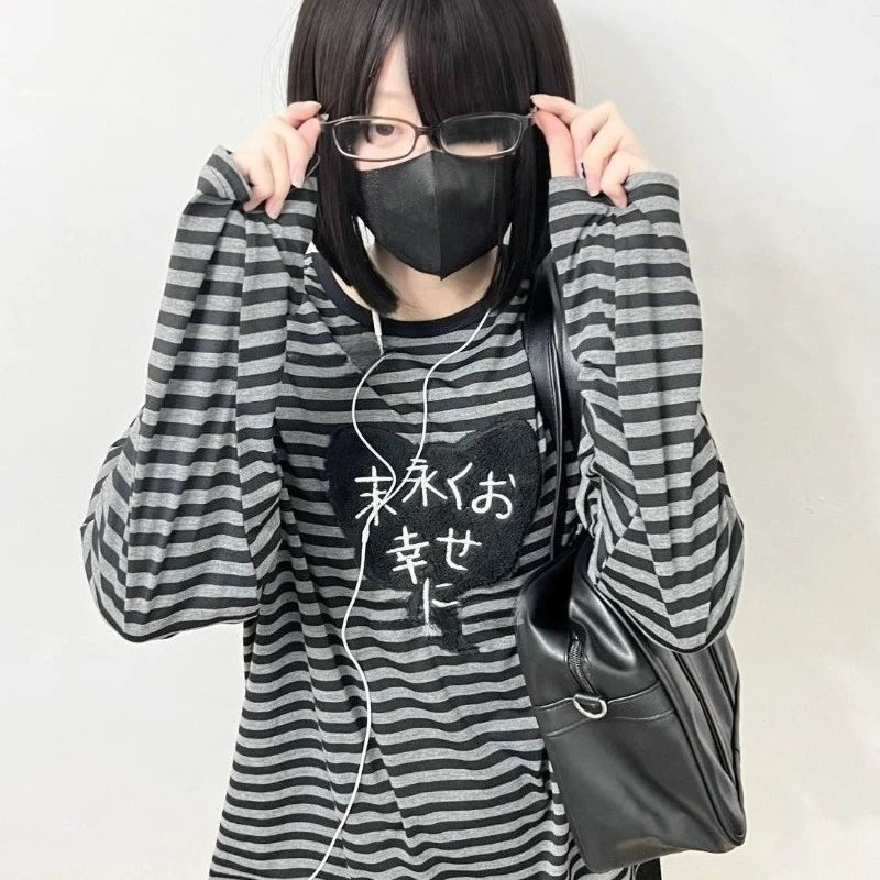 Punk Vintage O Neck Long Sleeve Shirts Striped Design Harajuku Embroidery Tops Y2k Autumn Winter Loose Casual Base Layer T-shirt